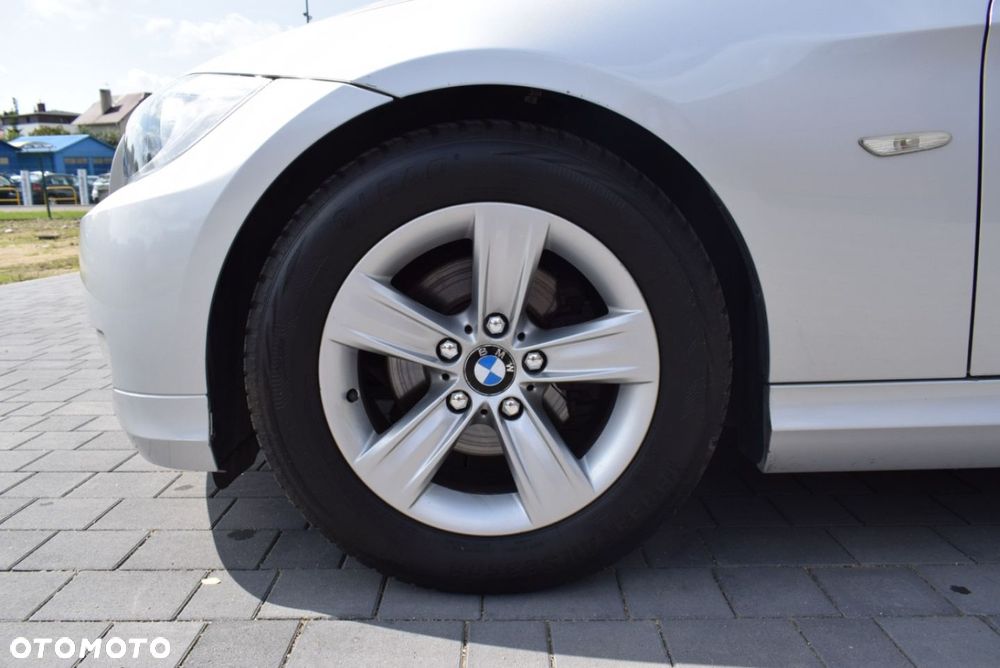 BMW Seria 3 - 38