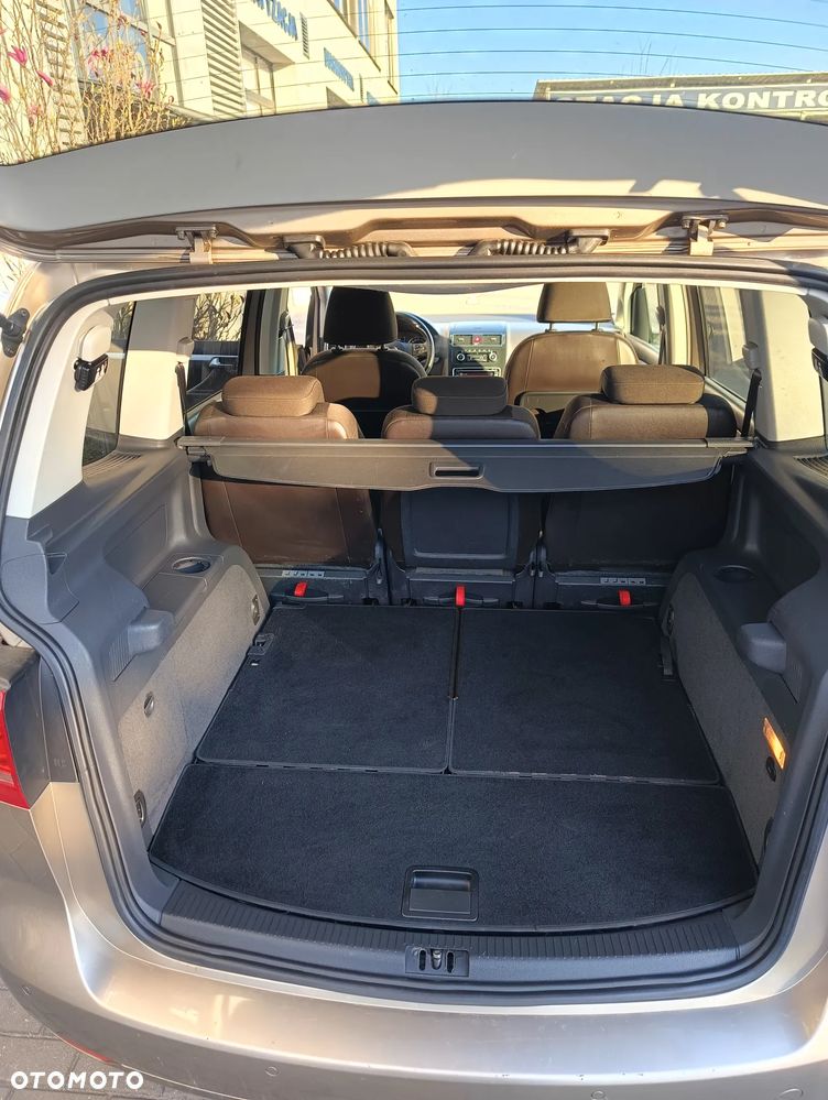 Volkswagen Touran 1.4 TSI STYLE - 19