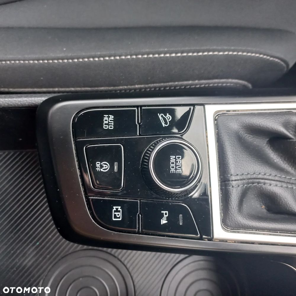 Kia Sportage 1.6 T-GDI MHEV M 2WD DCT - 4