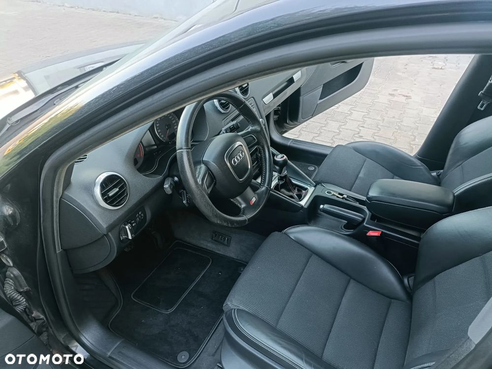 Audi A3 Sportback 2.0 TDI DPF S line Sportpaket (plus) - 11