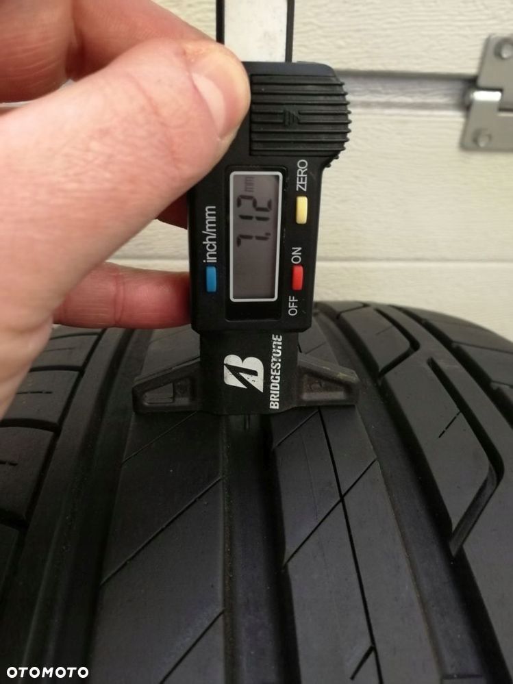 Opony letnie 215/50 R 18 Bridgestone Turanza T001 - 3