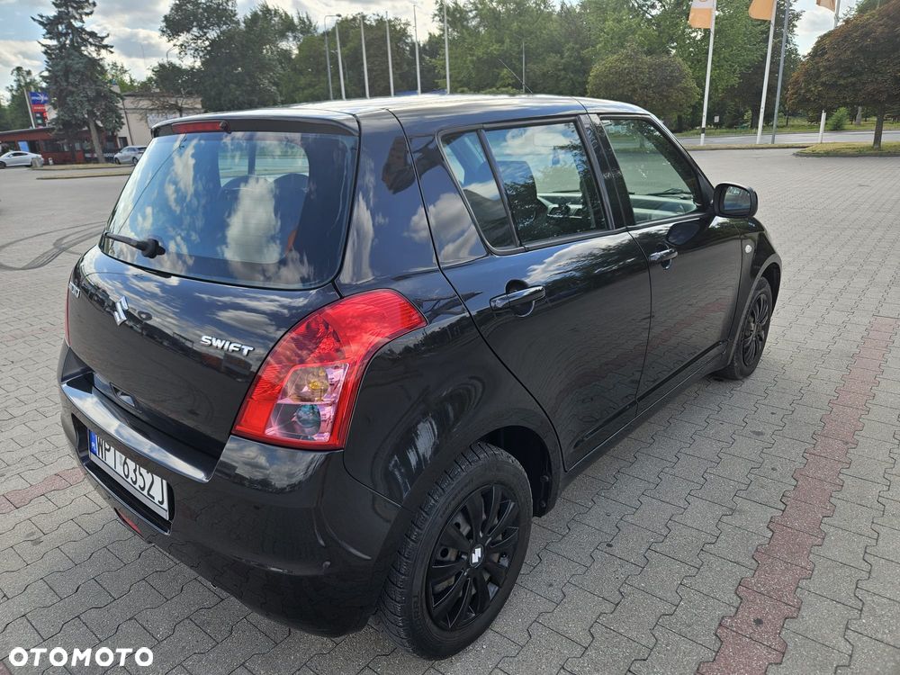 Suzuki Swift - 3