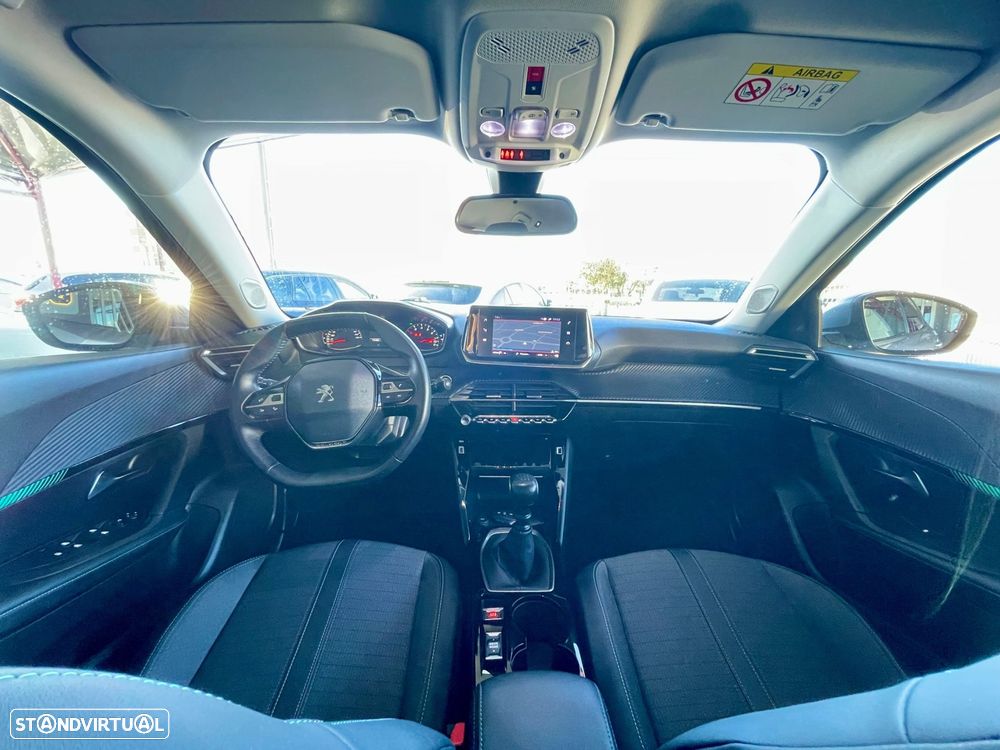 Peugeot 2008 1.2 PureTech Allure - 18