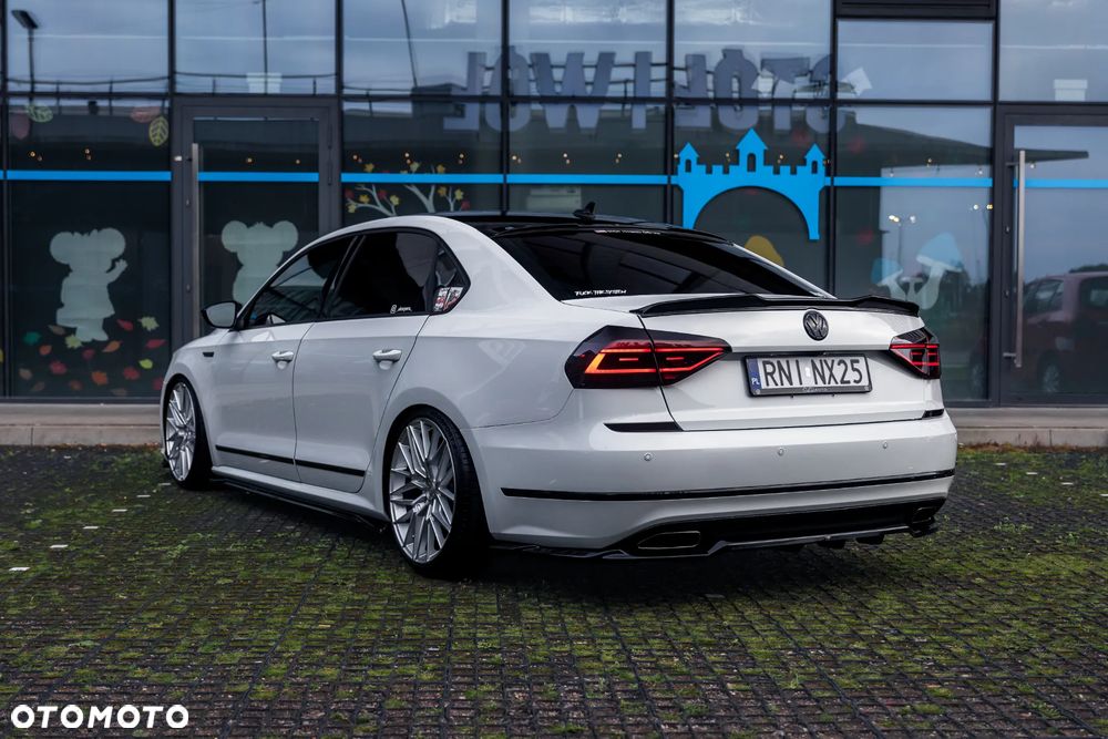 Volkswagen Passat - 23