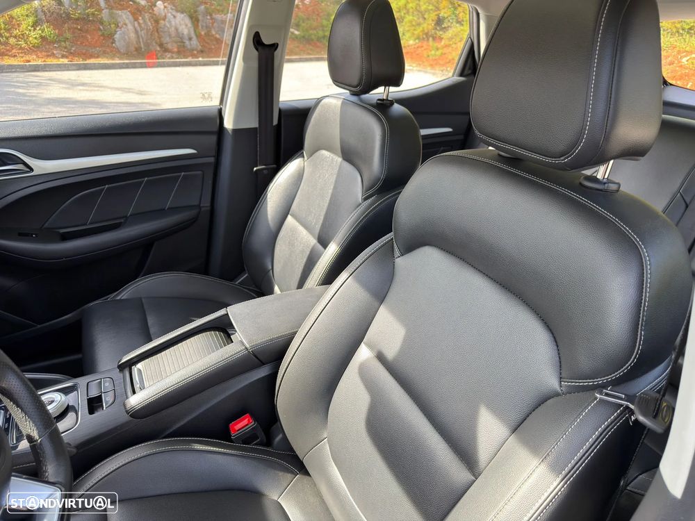 MG ZS Maximal Luxury - 12