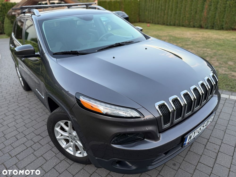Jeep Cherokee - 10