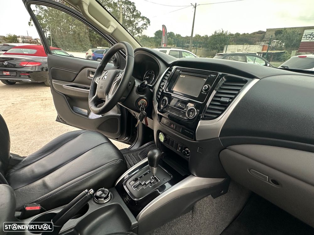 Mitsubishi L200 Pick Up 4x4 Auto Cabine Dupla Diamant Edition+ - 32