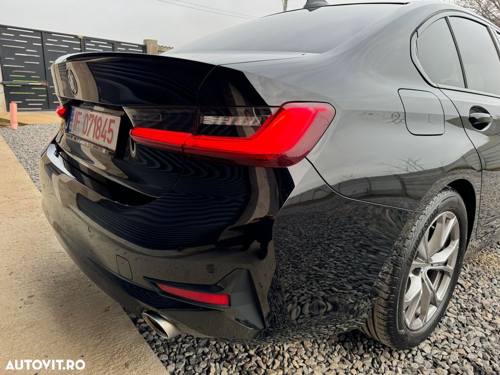 BMW Seria 3 318i Touring Aut. Sport Line - 10