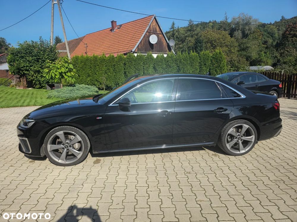 Audi A4 - 1