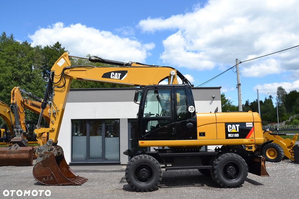 Caterpillar 318 D - 4