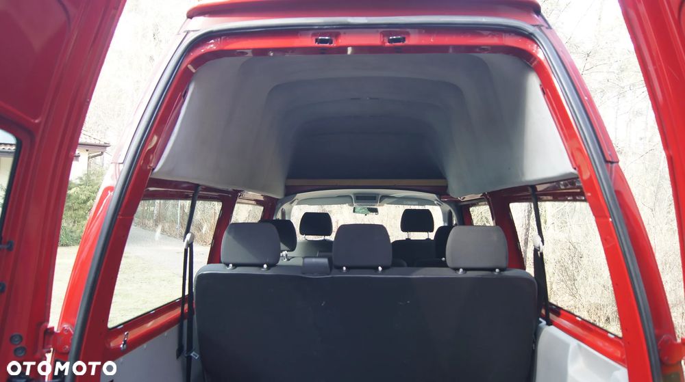 Volkswagen Transporter - 13