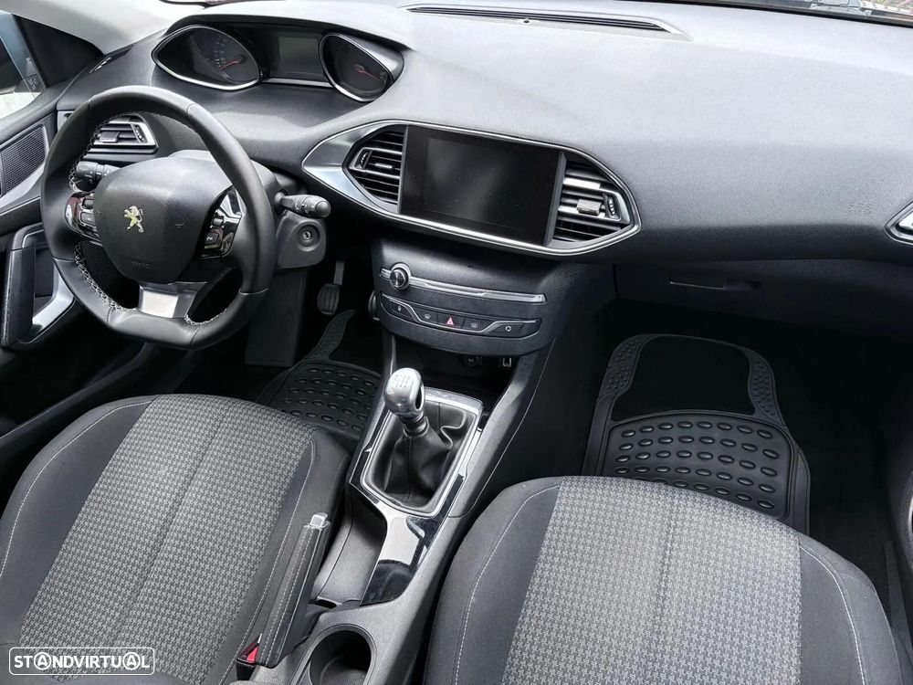 Peugeot 308 SW 1.2 PureTech Style - 29