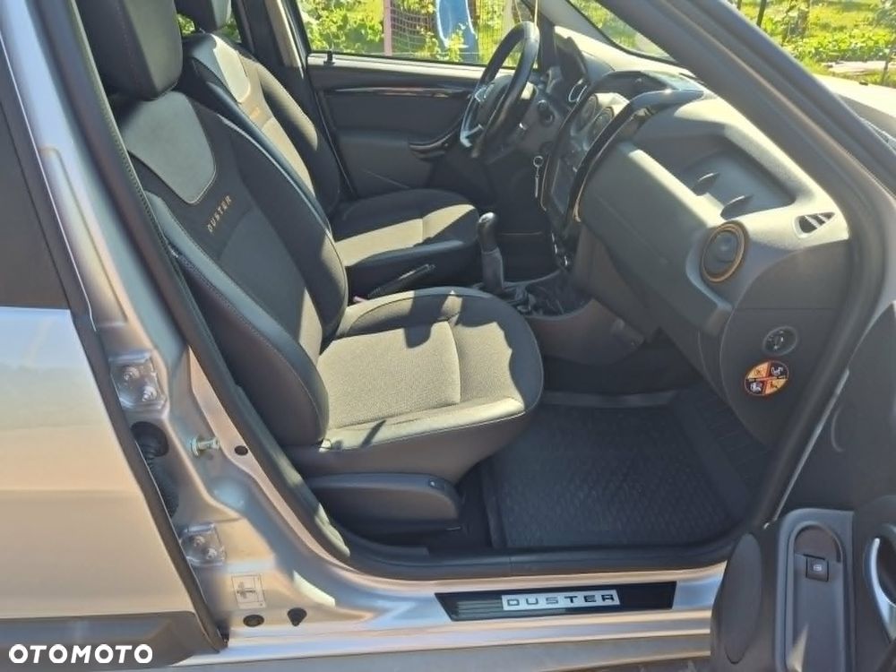 Dacia Duster 1.6 SCe Urban Explorer S&S - 9