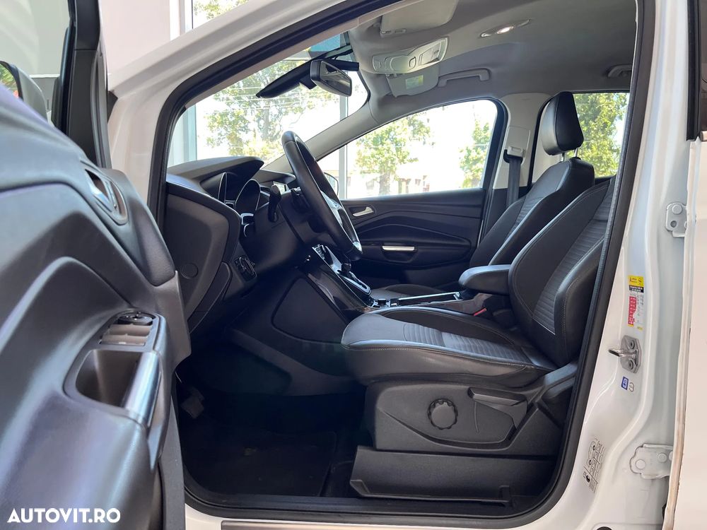 Ford Kuga - 12