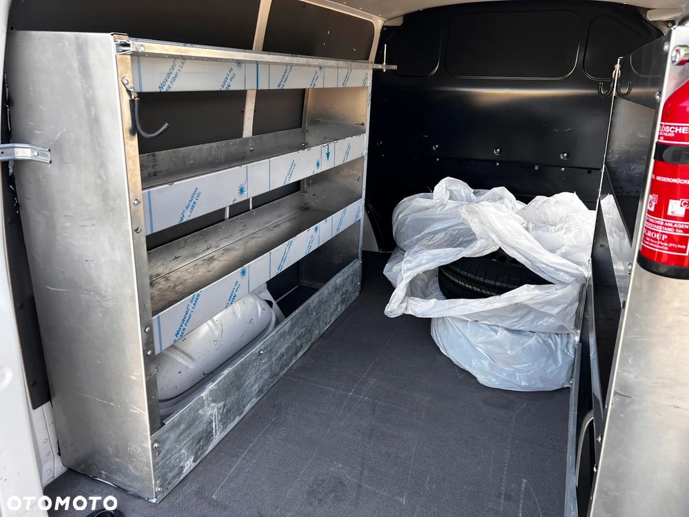 Volkswagen Transporter T6.1 zabudowa warsztatowa - 8
