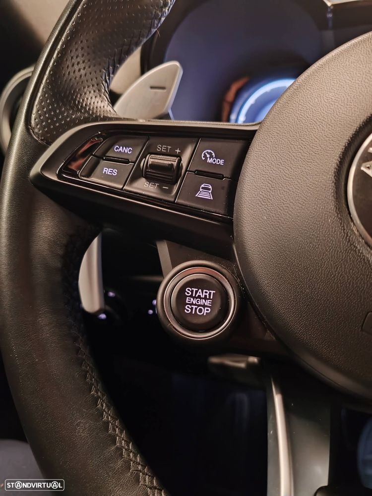 Alfa Romeo Tonale 1.5 Hybrid Edizione Speciale - 23