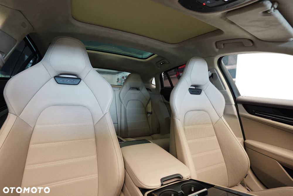 Porsche Panamera - 14