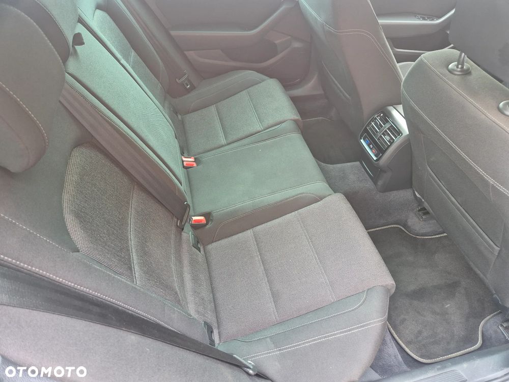 Volkswagen Passat Variant 2.0 TDI (BlueMotion Technology) Comfortline - 25