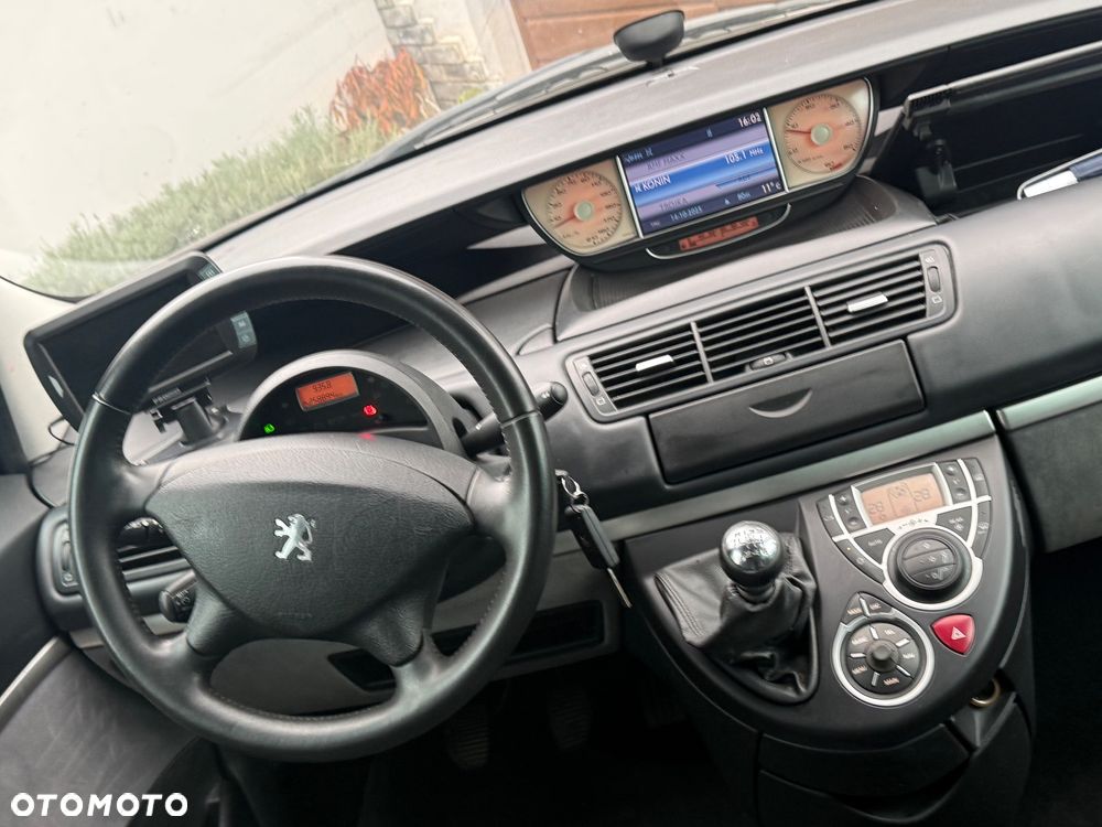 Peugeot 807 2.0 HDi Premium - 34