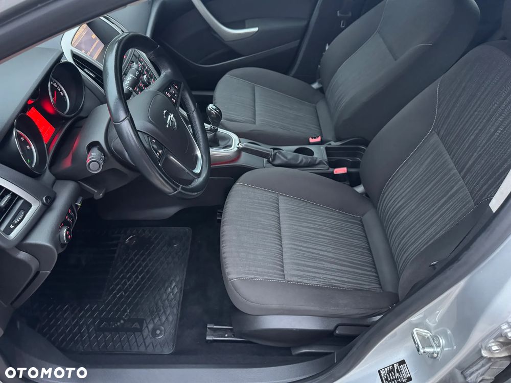 Opel Astra 1.6 - 9
