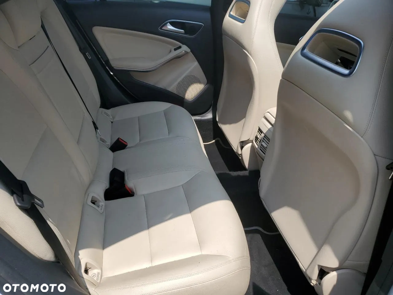 Mercedes-Benz CLA 250 4Matic 7G-DCT AMG Line - 10