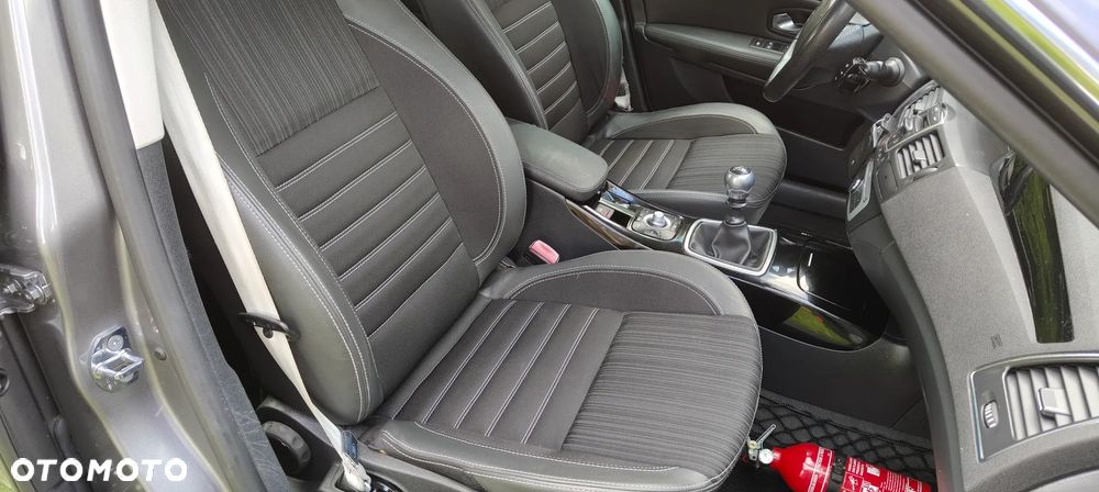 Renault Laguna dCi 150 FAP Start-Stop Bose Edition - 2
