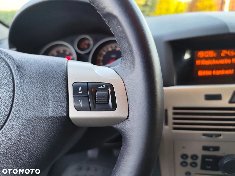 Opel Astra 1.6 Caravan Catch me now - 29