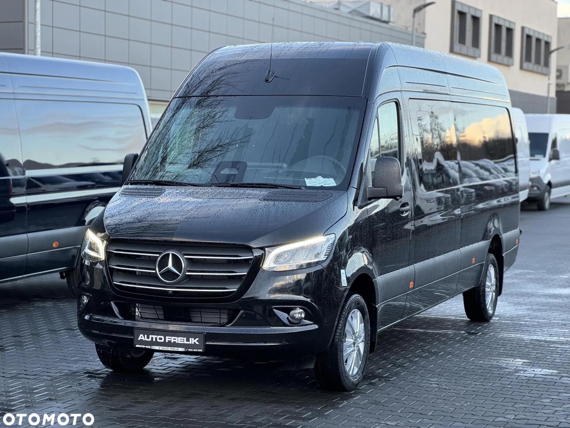 Mercedes-Benz Sprinter - 4