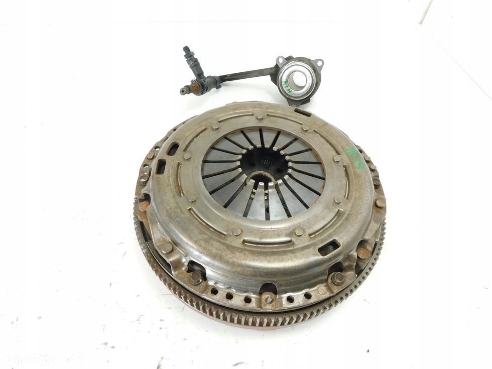 Koło dwumasowe sprzęgło 2.0 TDI 16V Audi A3 VW Passat B6 Touran Octavia II