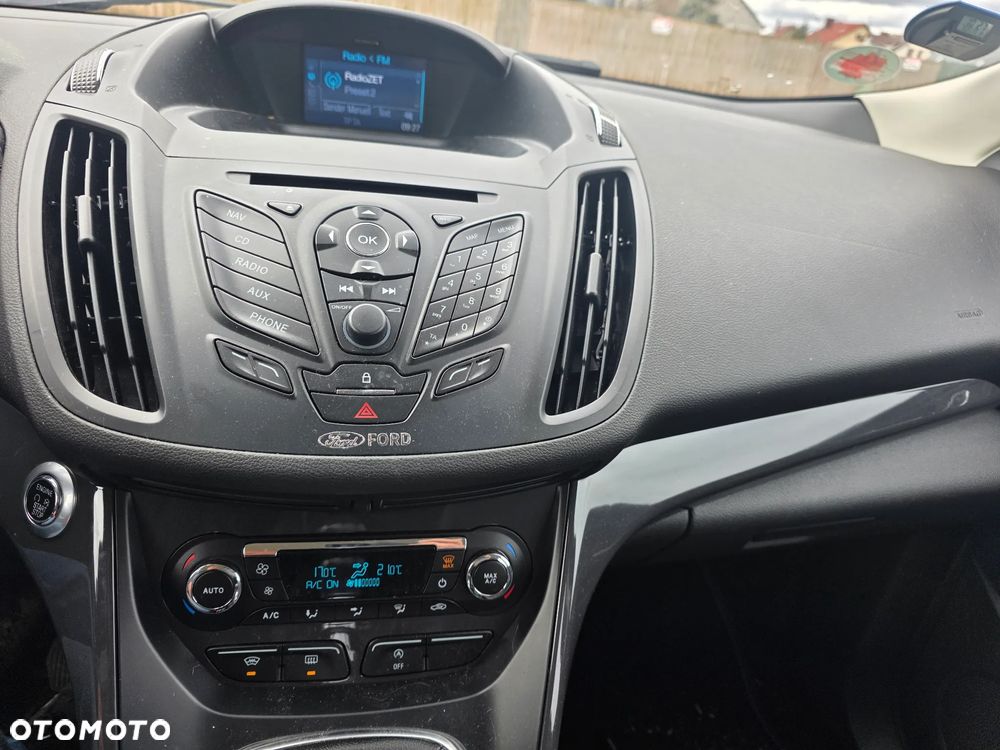 Ford Kuga 1.5 EcoBoost 2x4 Titanium - 13