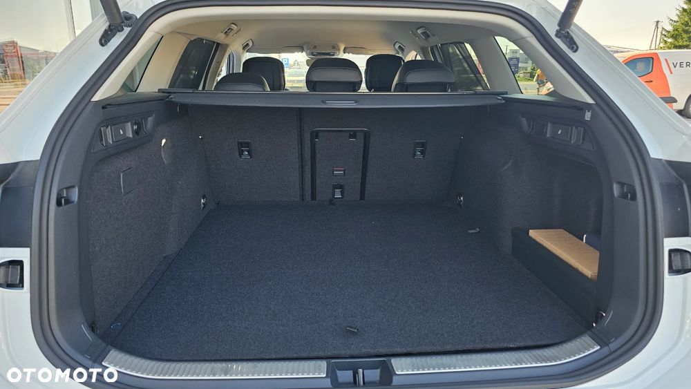 Volkswagen Passat - 31