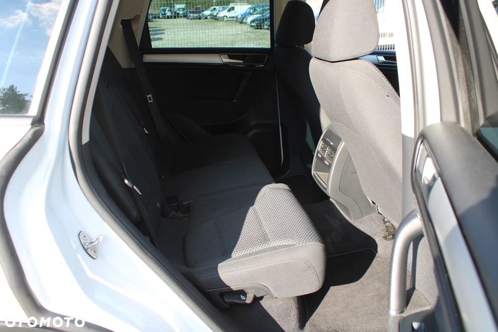 Volkswagen Touareg - 28
