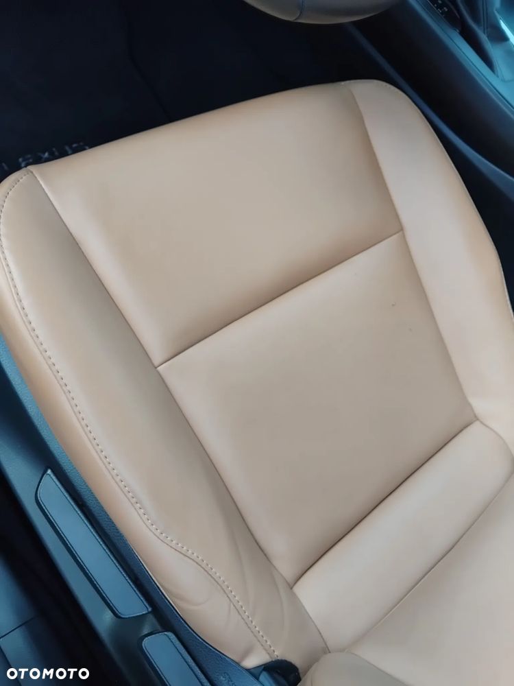 Lexus UX 250h GPF F Sport Design+ 2WD - 23