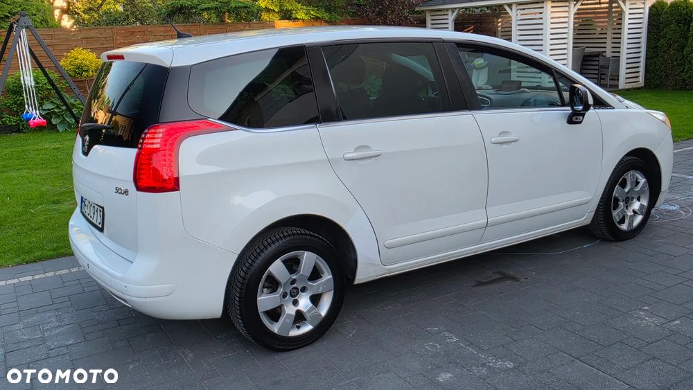 Peugeot 5008 - 9