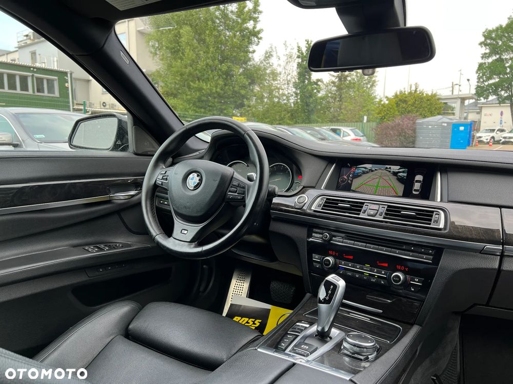 BMW Seria 7 - 29