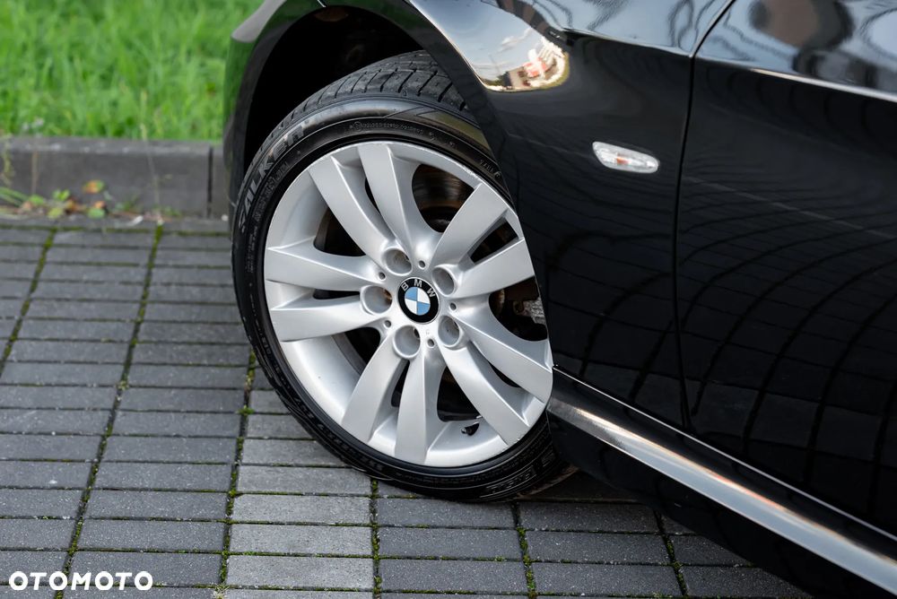 BMW Seria 3 325i xDrive Edition Lifestyle - 39