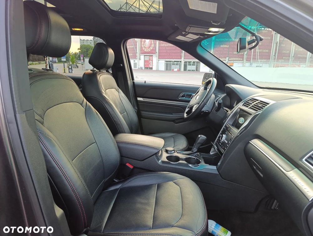 Ford Explorer - 8