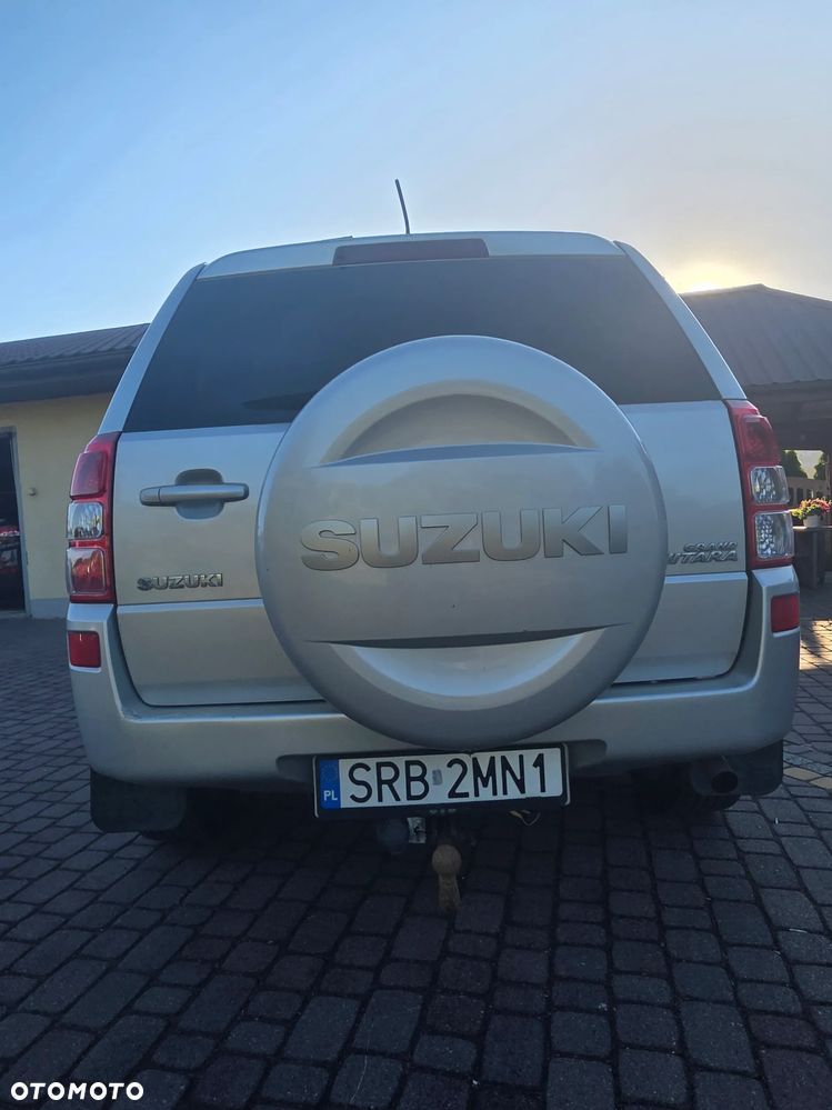 Suzuki Grand Vitara 2.0 - 4