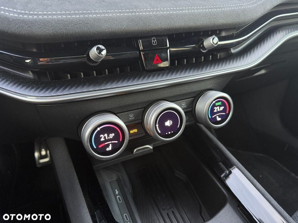 Skoda Superb 2.0 TSI Sportline DSG - 20