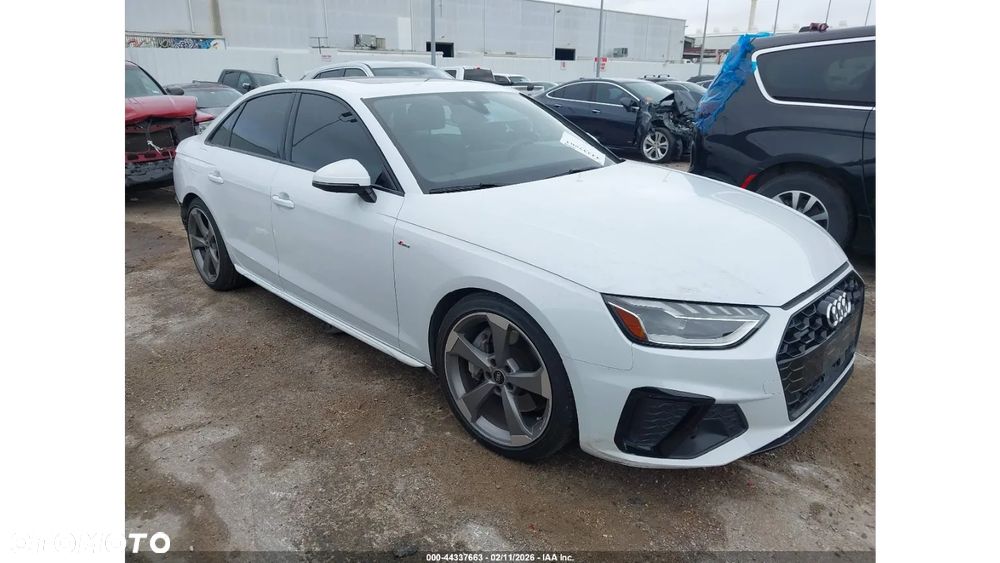 Audi A4 Limousine - 1