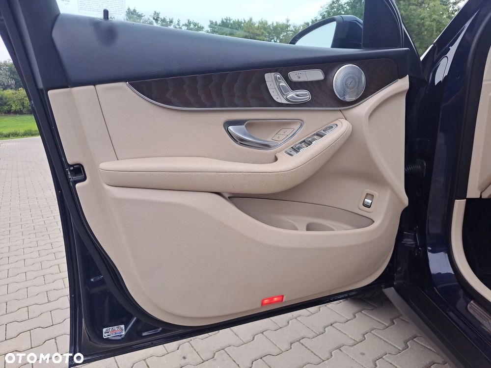 Mercedes-Benz GLC - 17