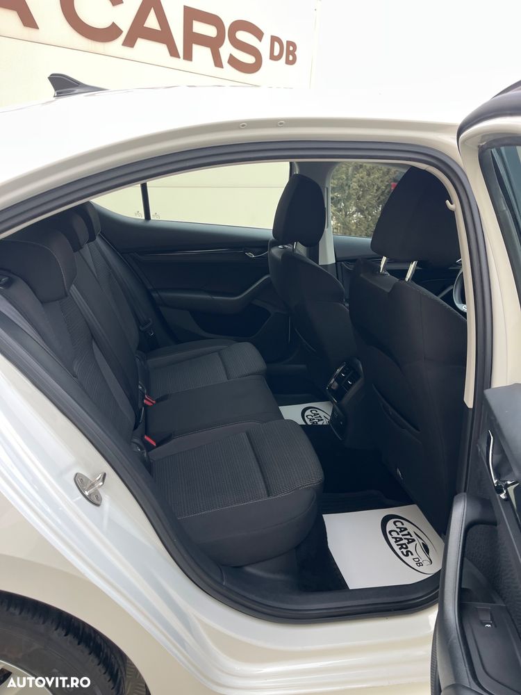 Skoda Octavia 2.0 TDI Ambition - 26