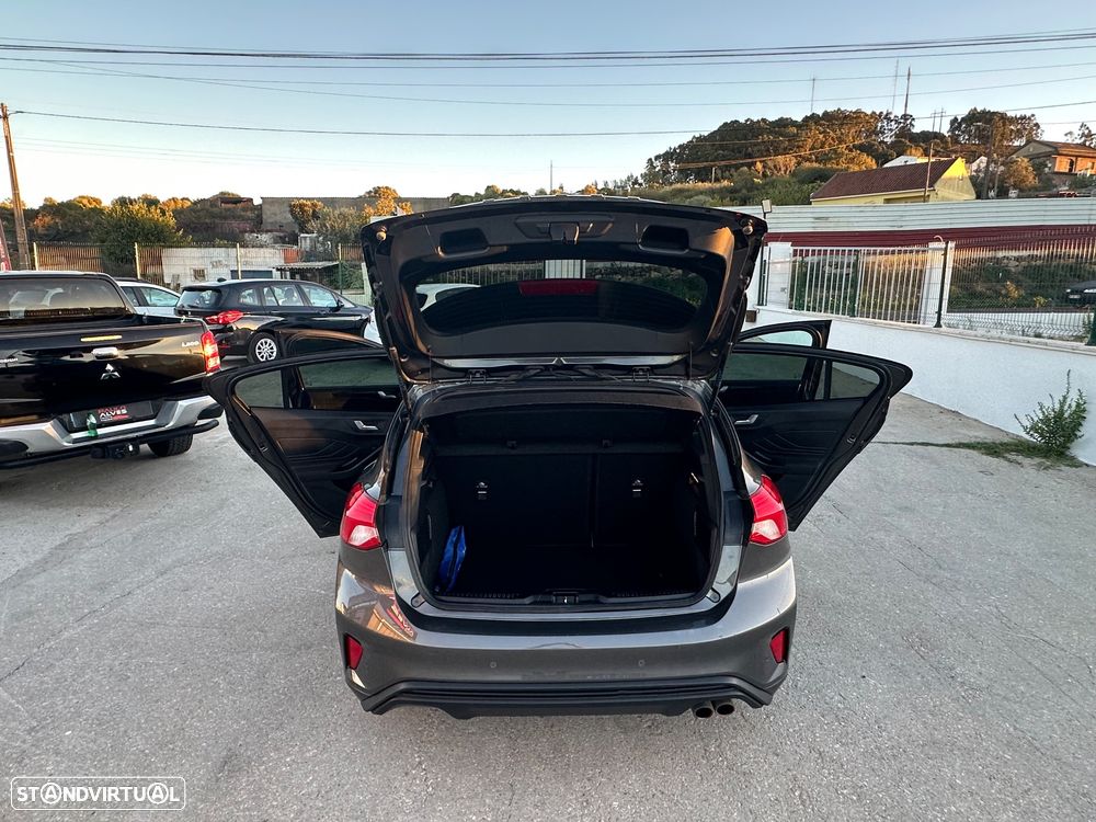 Ford Focus 1.0 EcoBoost MHEV ST-Line - 24