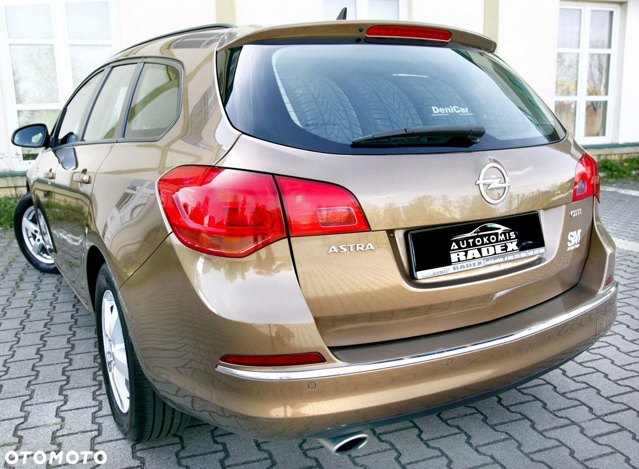 Opel Astra IV 2.0 CDTI Cosmo - 22