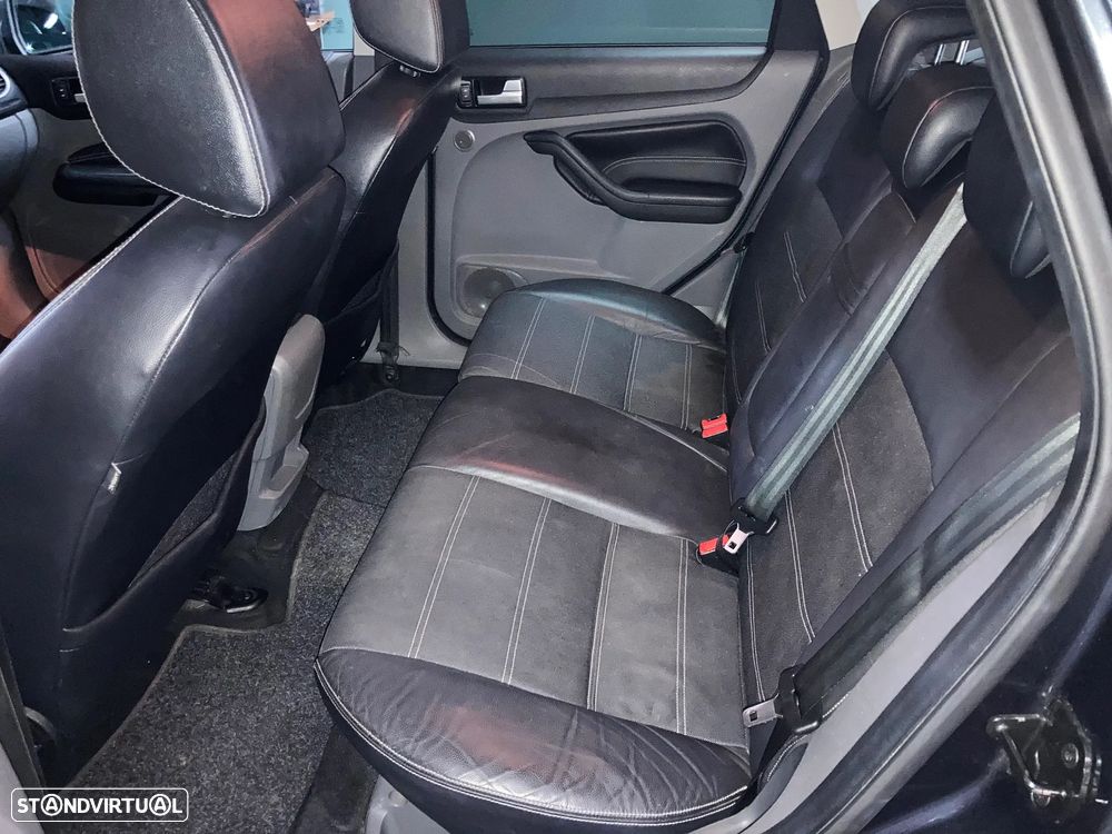 Ford Focus SW 1.6 TDCi Titanium - 9