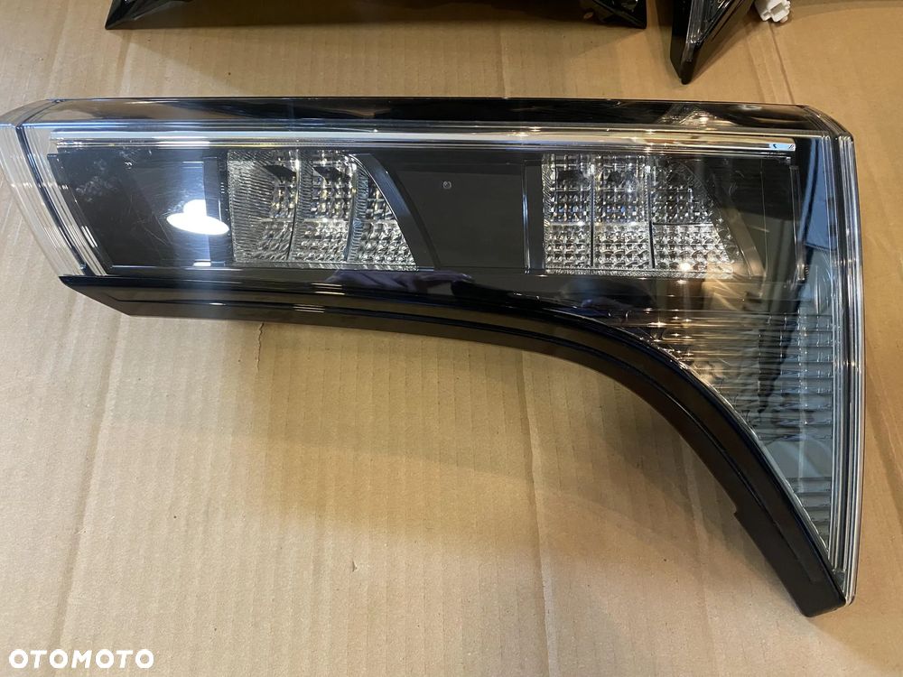 Lampy tył Suzuki SX4 S-CROSS 2022 w błotnik, w klapę prawa strona - 6