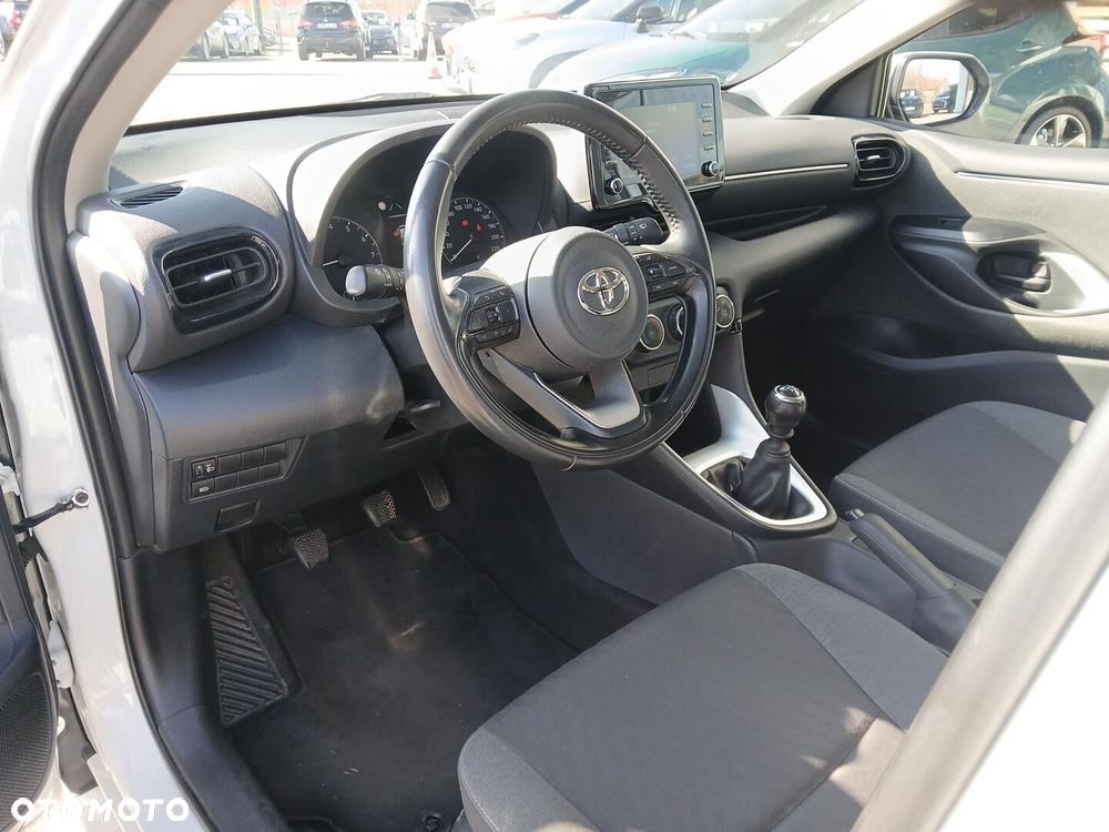 Toyota Yaris - 17