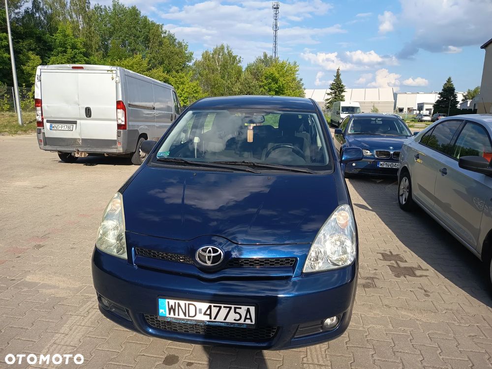 Toyota Corolla Verso - 3