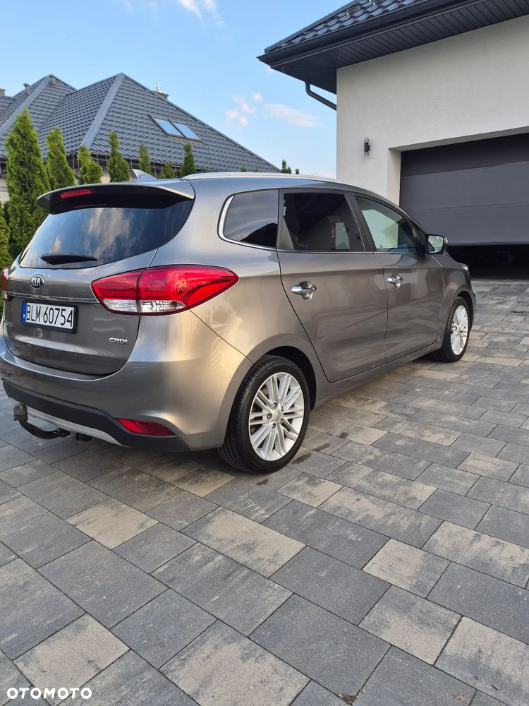 Kia Carens 1.7 CRDi 115 Dream Team Edition - 4