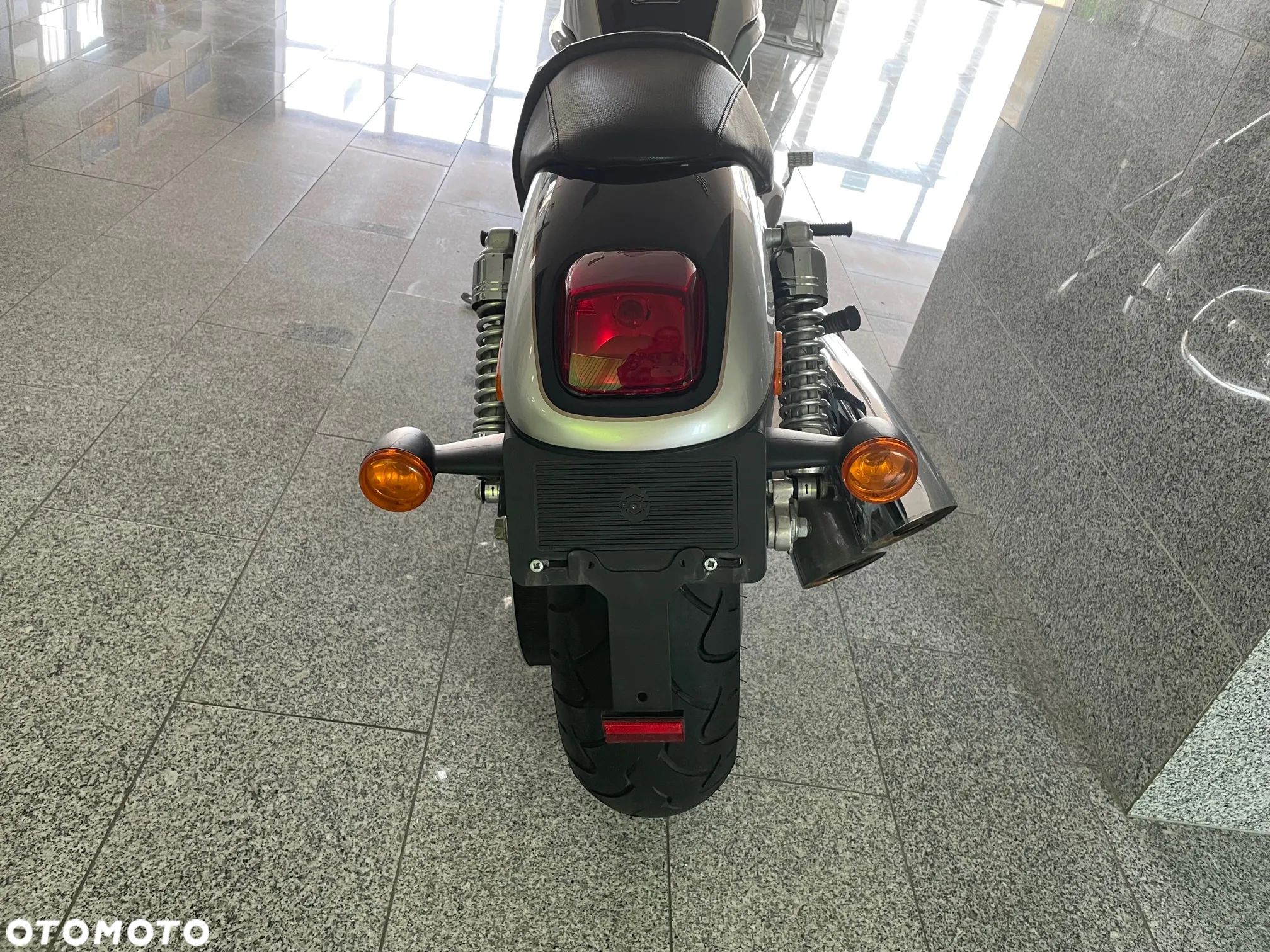 Harley-Davidson Softail V-Rod - 5